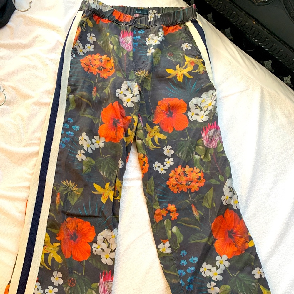 MOTHER cropped floral pants